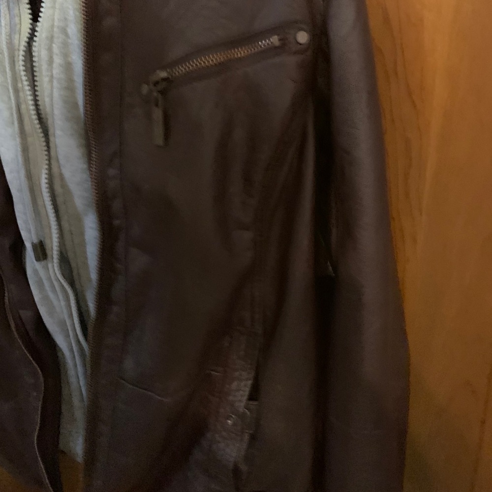 Leather Jacket - Picture 5 of 7